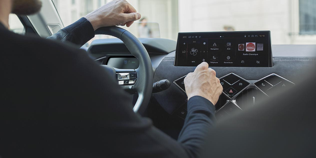 DS 3 E-Tense interior