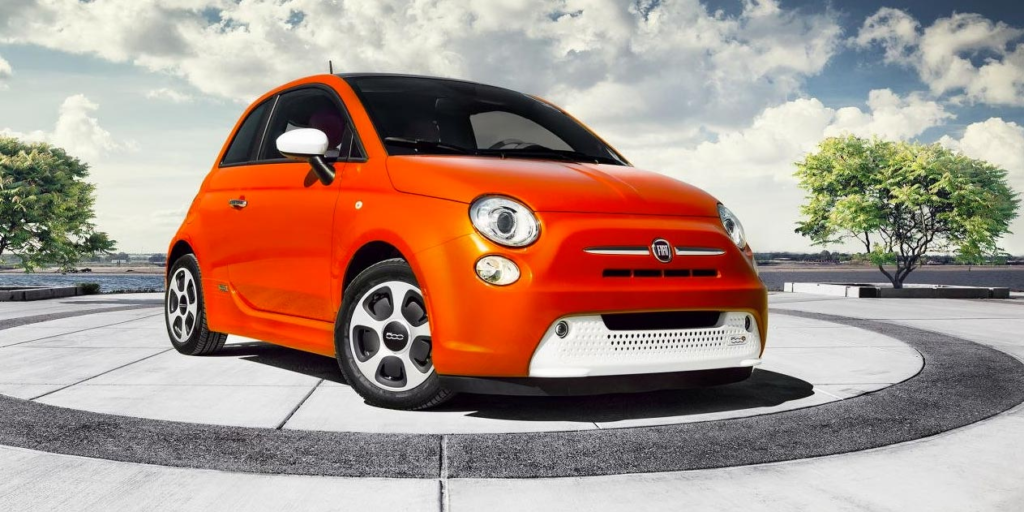 Fiat 500e front